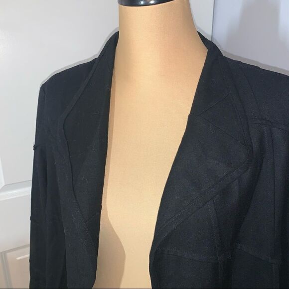 Louis Féraud Black Line Patterned Wool Jacket - Picture 2 of 6